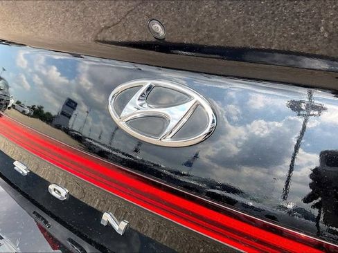 Used 2020 Hyundai Sonata SEL w/ Convenience Package FWD image 9