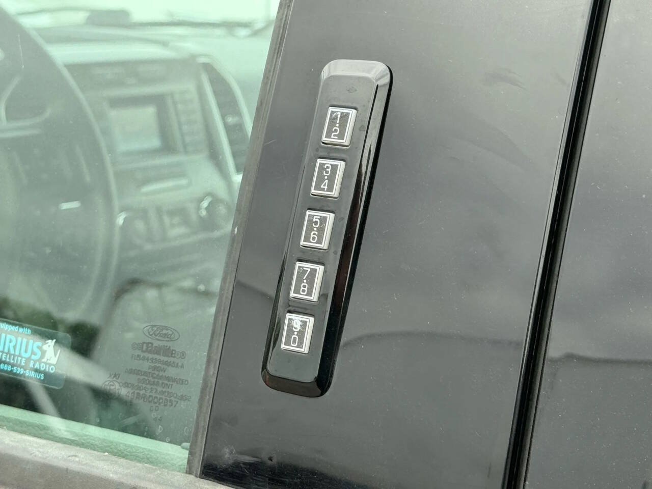 Used 2015 Ford F150 XLT AWD/4WD image 26
