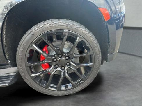 Used 2023 GMC Yukon Denali Ultimate image 35