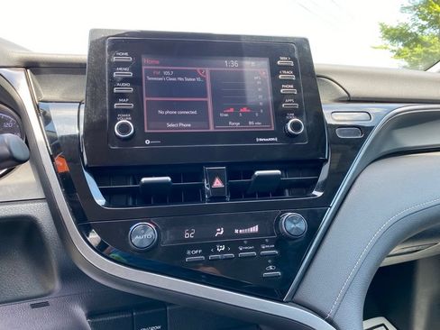 Used 2021 Toyota Camry SE FWD image 18