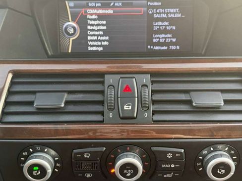 Used 2010 BMW 528i xDrive Sedan image 25