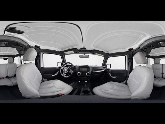 Used 2015 Jeep Wrangler Unlimited Rubicon w/ Connectivity Group AWD/4WD image 13