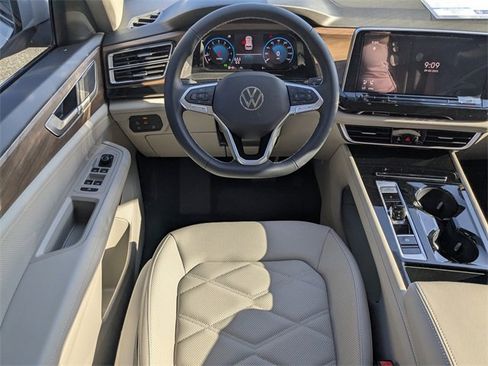 New 2026 Volkswagen Atlas SE image 18
