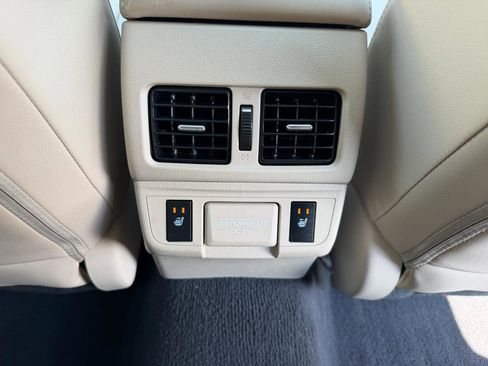 Used 2018 Subaru Outback 2.5i Limited AWD/4WD image 7