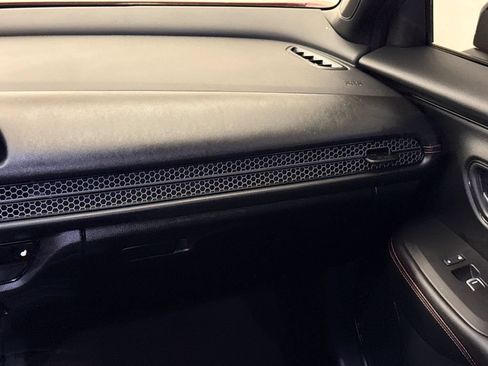 Certified 2025 Honda HR-V Sport image 15