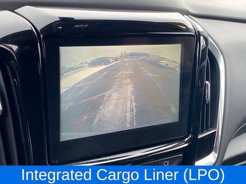 Used 2019 Chevrolet Traverse LT image 11