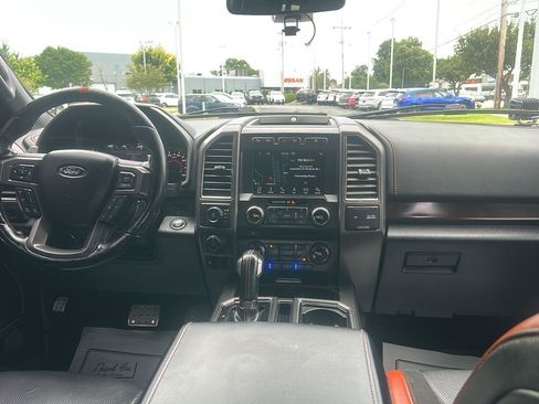 Used 2018 Ford F150 Raptor w/ Equipment Group 802A Luxury AWD/4WD image 14