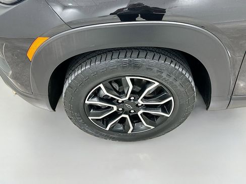 Used 2024 Chevrolet TrailBlazer ACTIV FWD image 31
