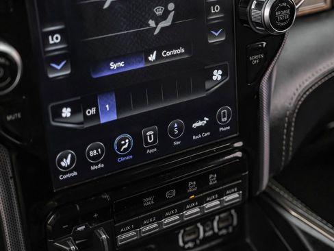 Used 2019 RAM 3500 Limited image 31