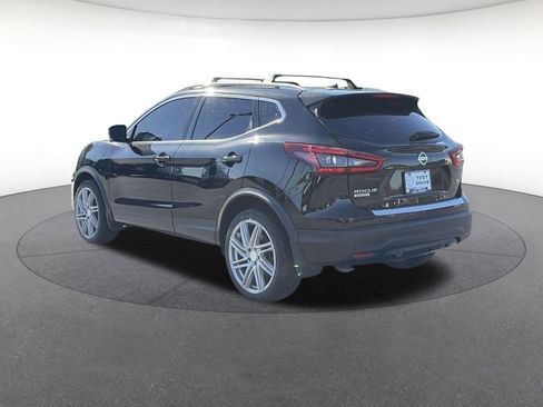 Used 2022 Nissan Rogue Sport SL image 2