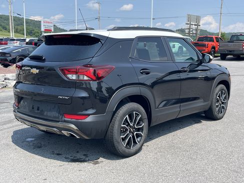 Used 2021 Chevrolet TrailBlazer ACTIV AWD/4WD image 3