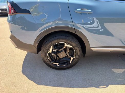 Used 2026 Kia Sportage EX w/ EX Panoramic Sunroof Package AWD/4WD image 13