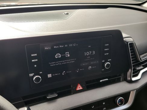 Used 2025 Kia Sportage LX FWD image 20