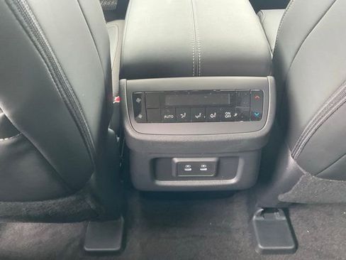 New 2026 Nissan Pathfinder SL AWD/4WD image 15