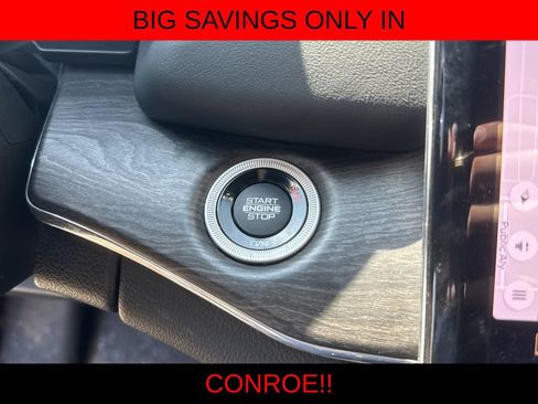 Used 2024 Jeep Grand Cherokee Overland w/ Advanced Protech Group III AWD/4WD image 18