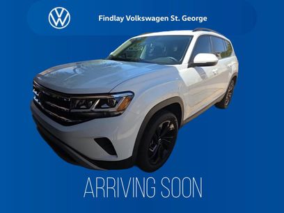 Used 2023 Volkswagen Atlas SE w/ Black Wheel Package
