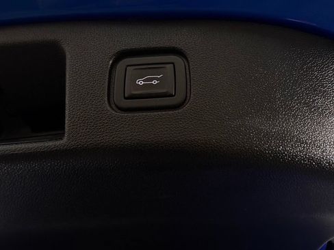 Used 2024 Chevrolet Blazer EV LT AWD/4WD image 29