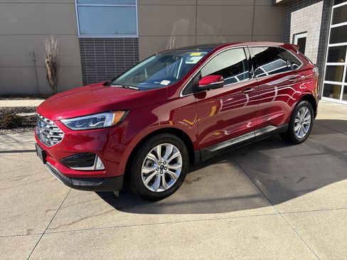 Used 2021 Ford Edge Titanium w/ Equipment Group 301A image 5