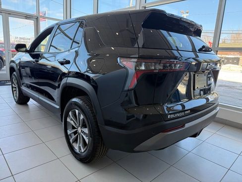 Used 2026 Chevrolet Equinox LT w/ Convenience Package II image 18