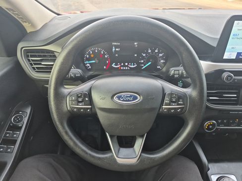 Used 2020 Ford Escape SE image 28