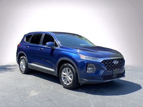 Used 2019 Hyundai Santa Fe SE AWD/4WD image 2