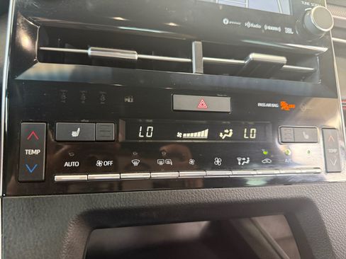 Used 2021 Toyota Avalon TRD FWD image 19