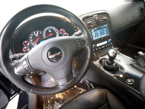 Used 2013 Chevrolet Corvette Z06 w/ 2LZ Preferred Equipment Group image 9