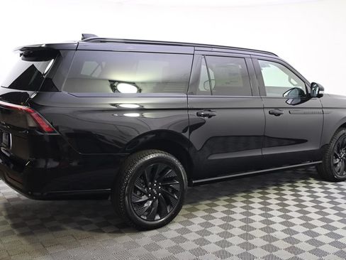 New 2027 Lincoln Navigator L Reserve w/ Jet Appearance Package AWD/4WD image 7