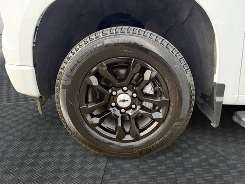 Used 2023 Chevrolet Silverado 1500 RST AWD/4WD image 14