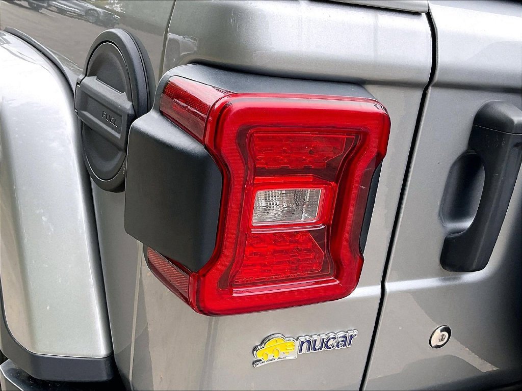 Used 2020 Jeep Wrangler Unlimited Sahara w/ Uconnect 4C Nav & Sound Group AWD/4WD image 31