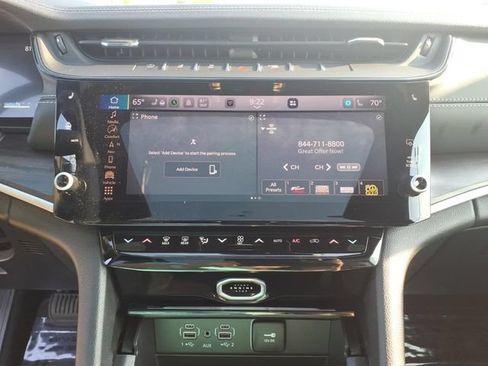 Certified 2026 Jeep Grand Cherokee Limited w/ Limited Altitude Package AWD/4WD image 24