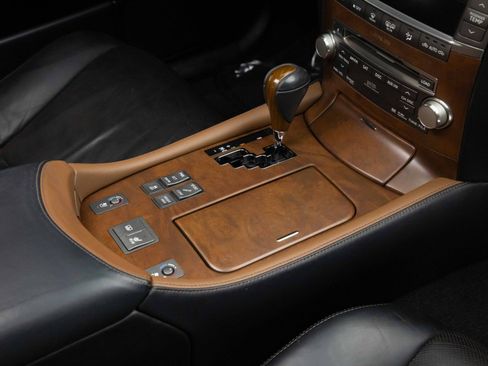 Used 2011 Lexus LS 460 w/ Sport Pkg RWD image 20