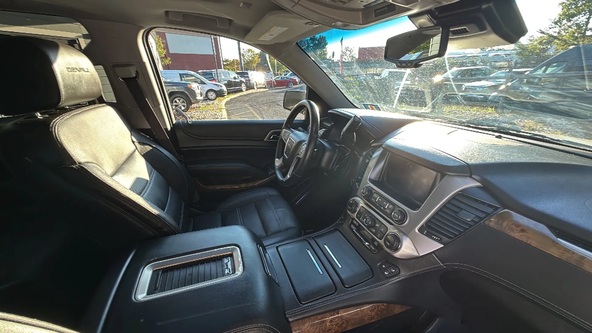 Used 2016 GMC Yukon Denali w/ Open Road Package AWD/4WD image 29
