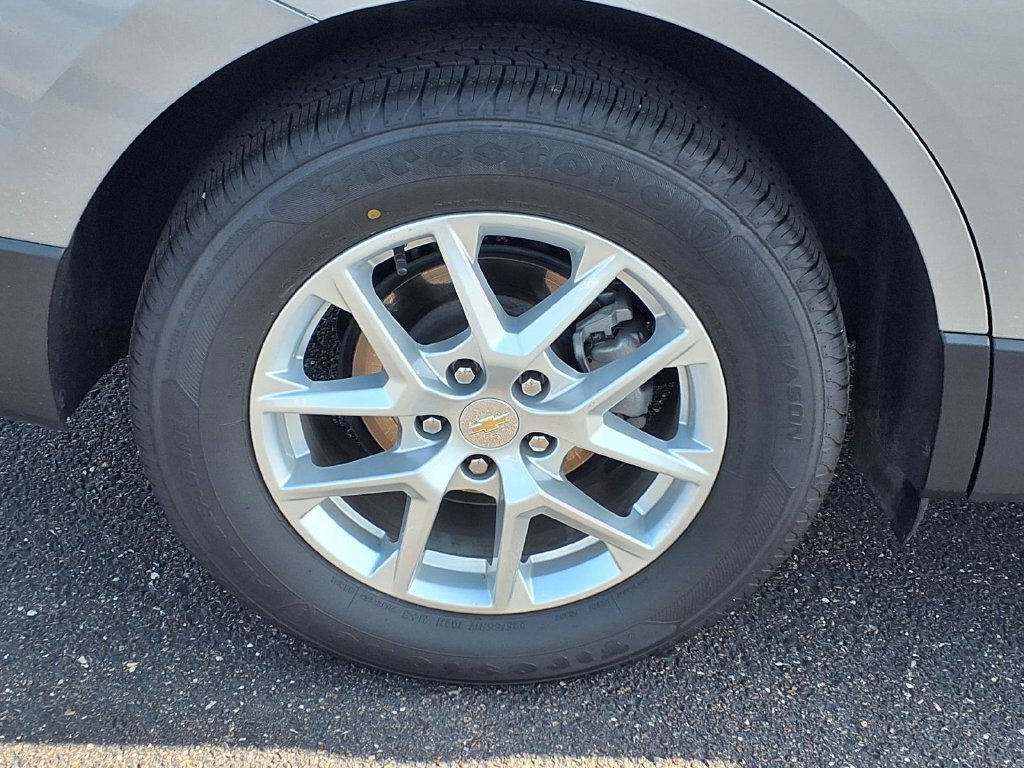 Used 2024 Chevrolet Equinox LT FWD image 9