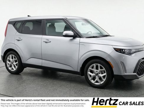 Used 2025 Kia Soul LX w/ LX Technology Package FWD image 1