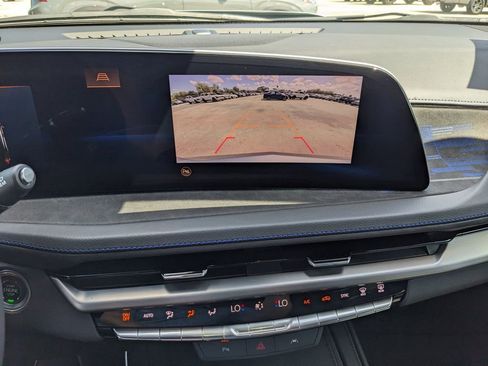 Used 2024 Cadillac XT4 Sport FWD image 23