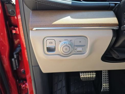Certified 2024 Mercedes-Benz GLS 450 4MATIC image 36