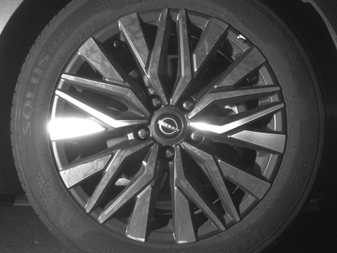 Used 2025 Nissan Altima 2.5 SV image 13