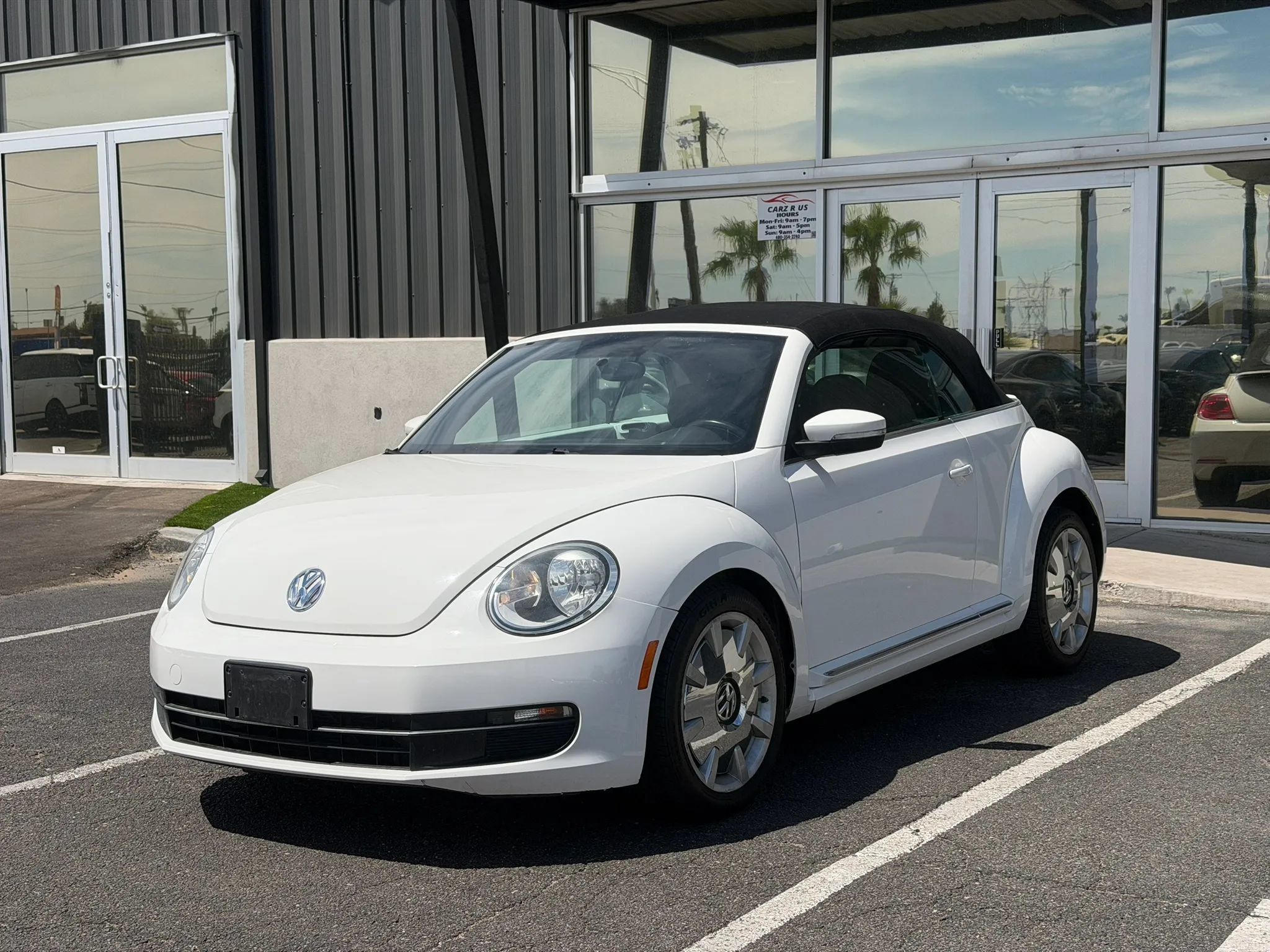 Used 2013 Volkswagen Beetle 2.5 FWD image 2