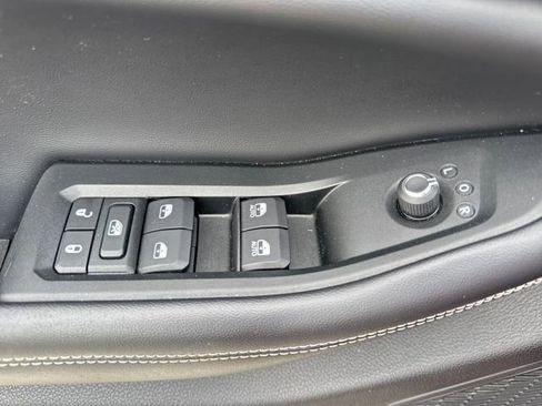 Used 2024 Jeep Grand Cherokee L Altitude image 21