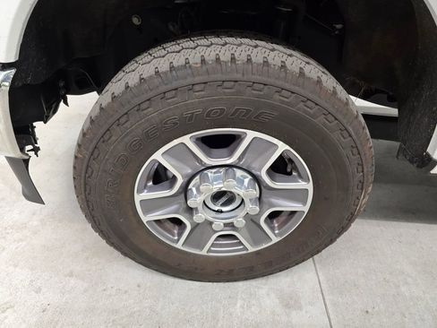 Used 2024 Ford F250 Lariat AWD/4WD image 11