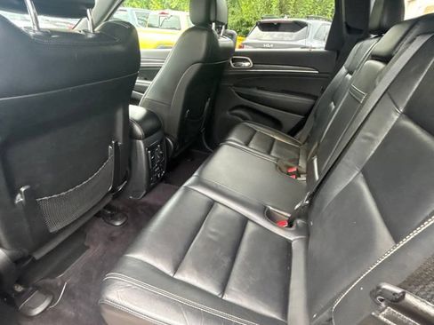 Used 2017 Jeep Grand Cherokee Limited AWD/4WD image 17