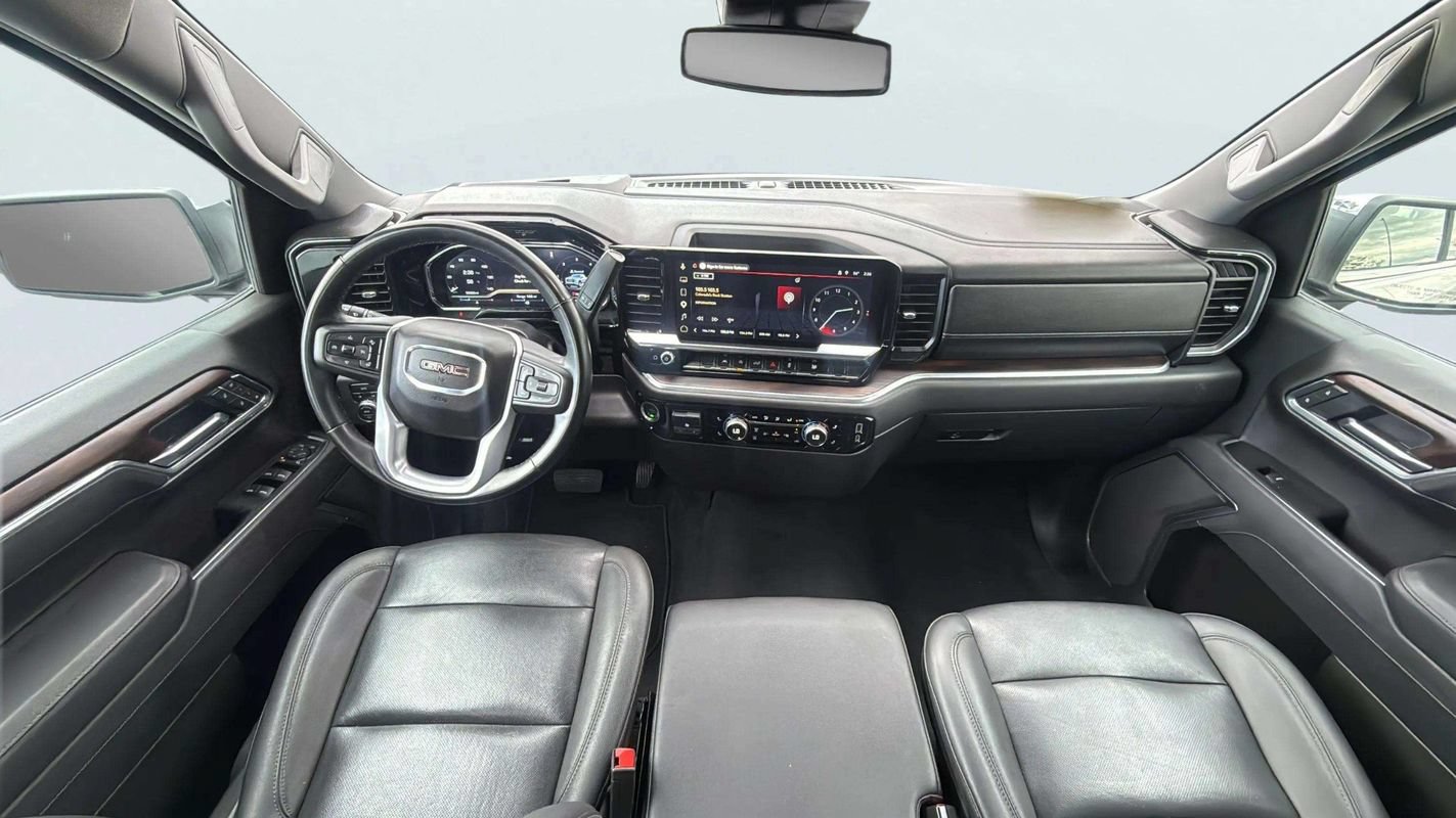Used 2025 GMC Sierra 1500 SLT AWD/4WD image 9
