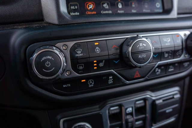 Used 2020 Jeep Gladiator Rubicon AWD/4WD image 22