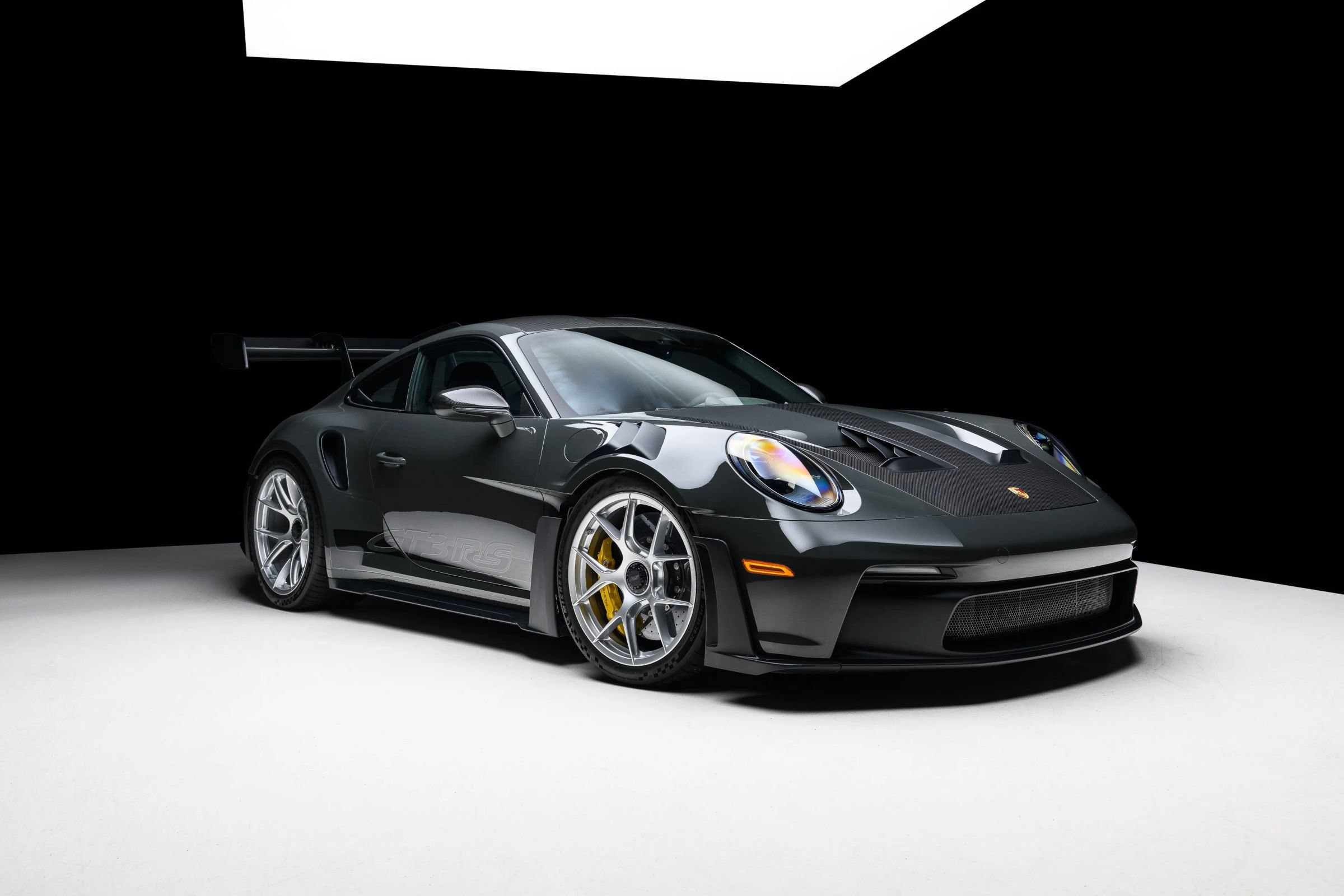 Used 2024 Porsche 911 GT3 RS RWD image 3