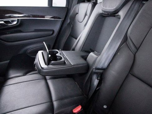 Used 2018 Volvo XC90 T6 Momentum w/ Convenience Package image 26