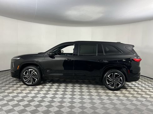 Used 2025 Buick Enclave Sport Touring image 11