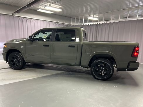 New 2026 RAM 1500 4x4 Crew Cab image 4