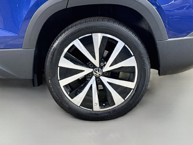 Used 2023 Volkswagen Taos SE FWD image 36