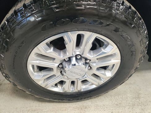 Used 2022 GMC Sierra 2500 Denali w/ Denali Ultimate Package image 17